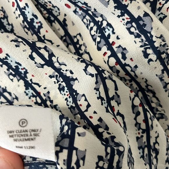 DEREK LAM 10 CROSBY Cream, Navy, Red Printed 100% Silk Long Sleeve Top, Size 2 - Picture 9 of 9